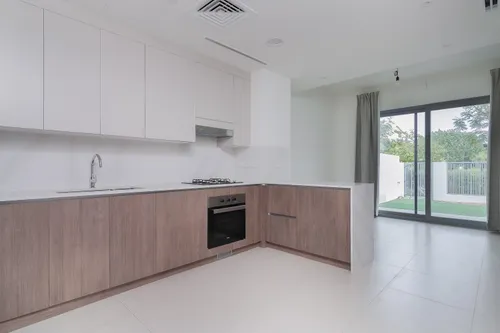 3 Bedrooms Townhouse in Elan 1