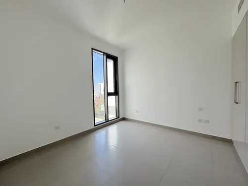 4 Bedrooms Villa in Maple 3