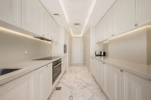 4 Bedrooms Apartment in The Address BLVD Sky Collection