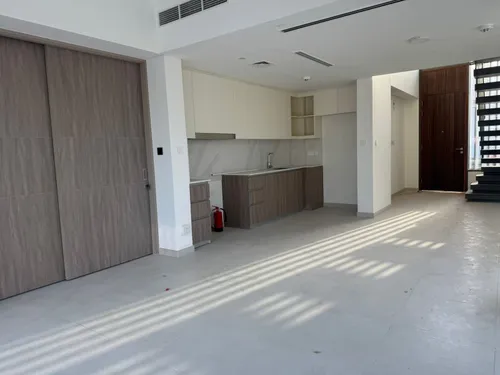 4 Bedrooms Villa in Nara