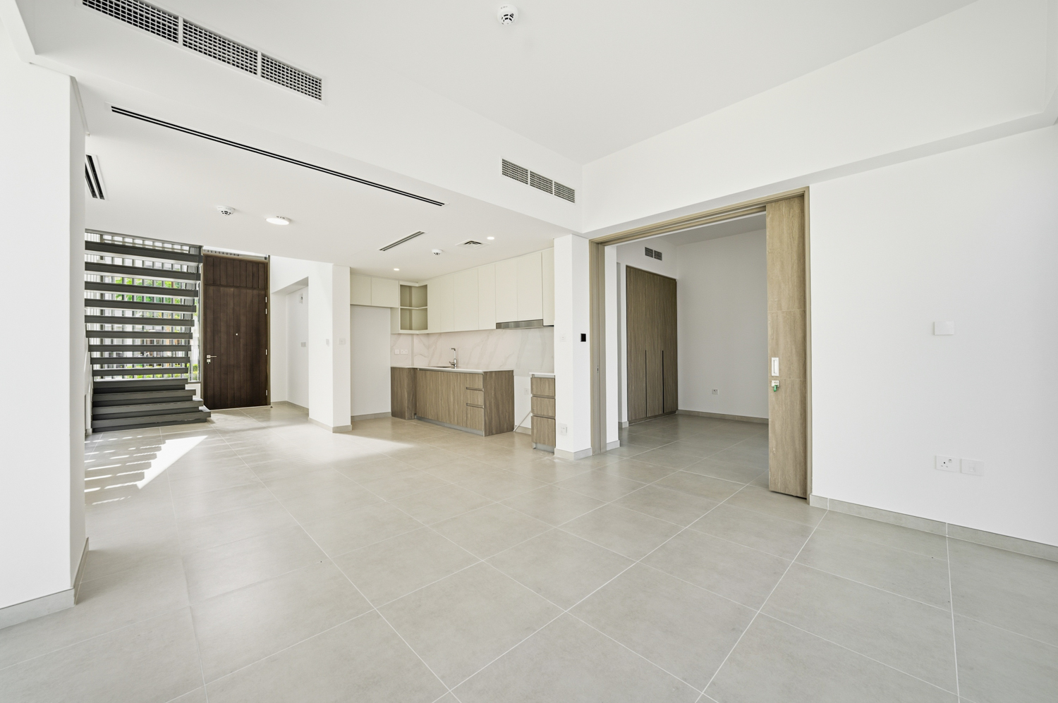 4 Bedrooms Villa in Nara