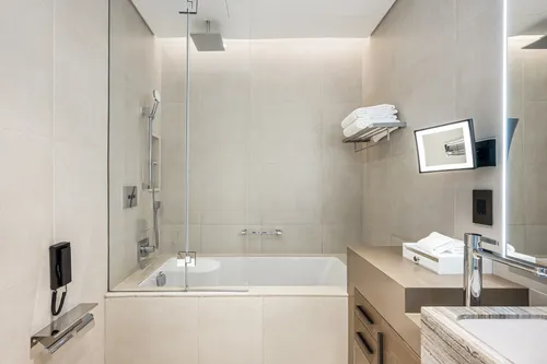 2 Bedrooms Apartment in Jumeirah Gate Tower 2