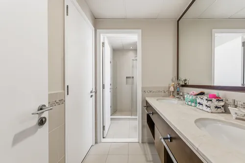 4 Bedrooms Villa in Mira 3