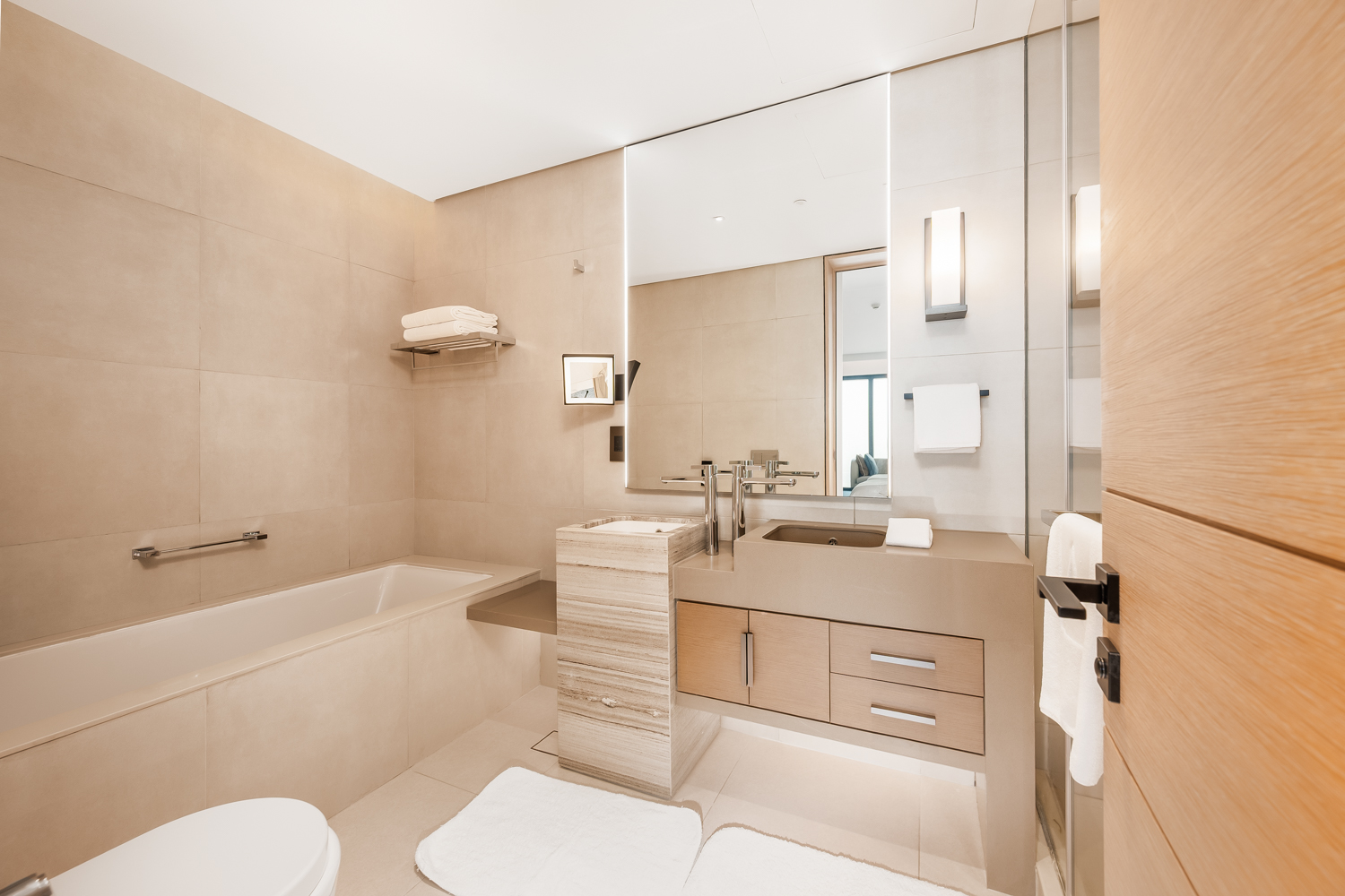 2 Bedrooms Apartment in Jumeirah Gate Tower 2