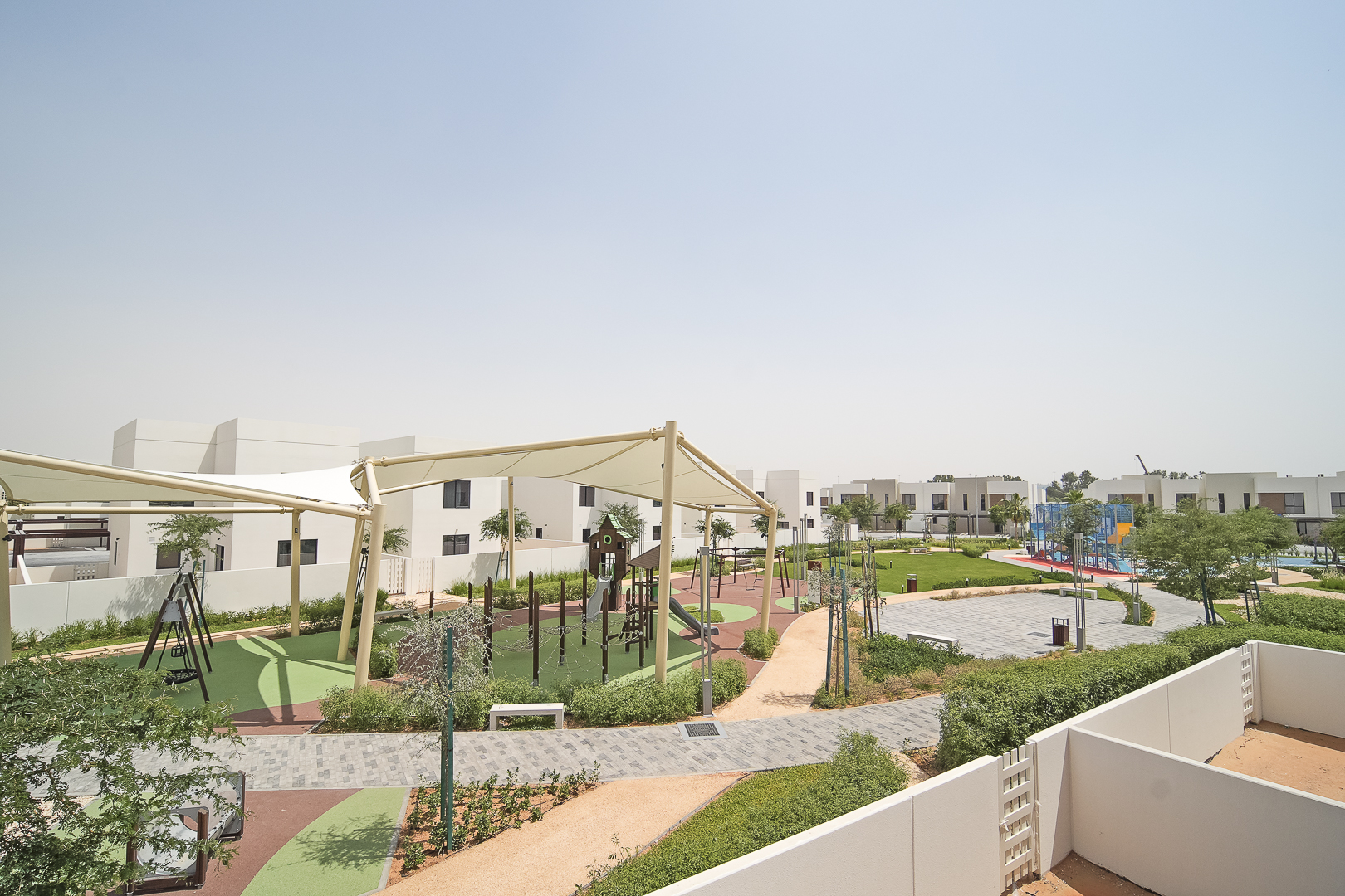 2 Bedrooms Townhouse in Noya Viva