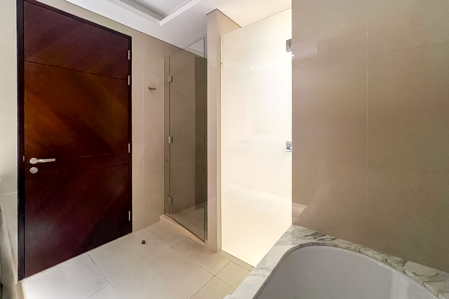 3 Bedrooms Apartment in The Address Sky View Tower 1