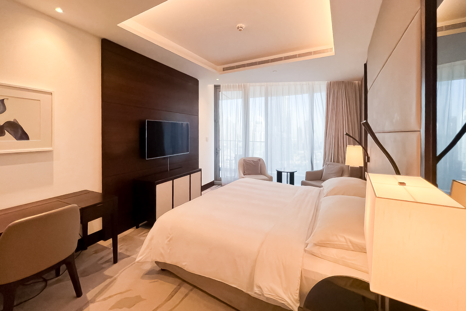 3 Bedrooms Apartment in The Address Sky View Tower 1