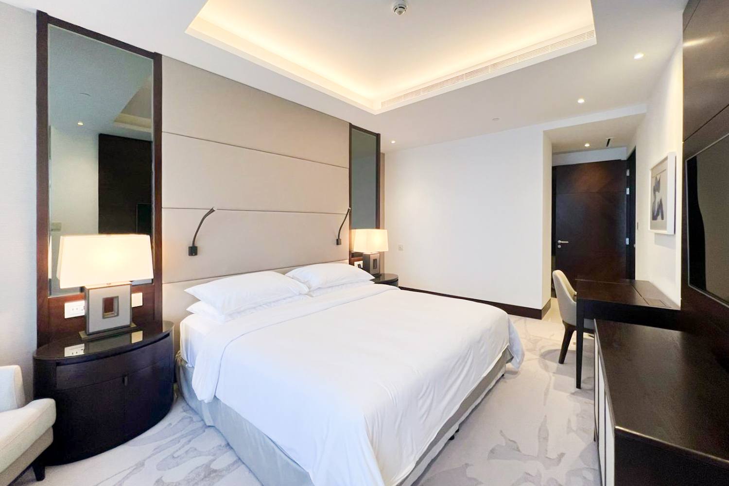 3 Bedrooms Apartment in The Address Sky View Tower 1