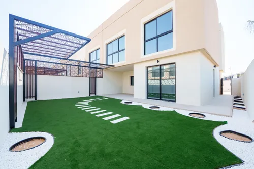 4 Bedrooms Townhouse in The Magnolias