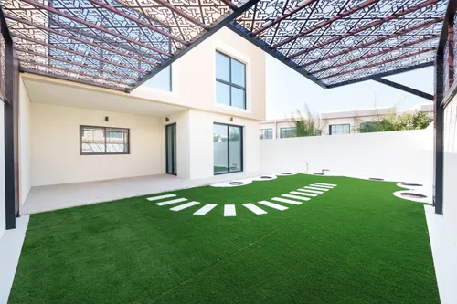 4 Bedrooms Townhouse in The Magnolias