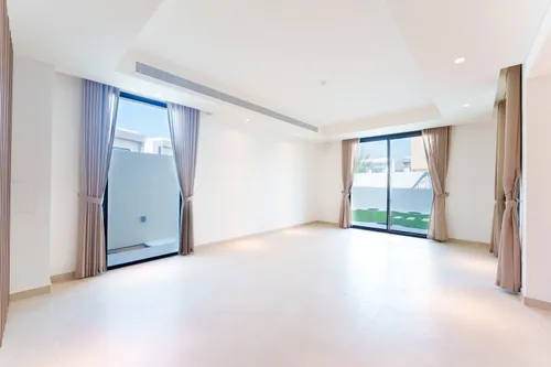 4 Bedrooms Townhouse in The Magnolias