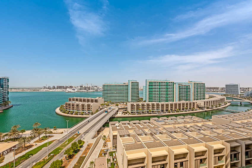 4 Bedrooms Apartment in Al Nada 1