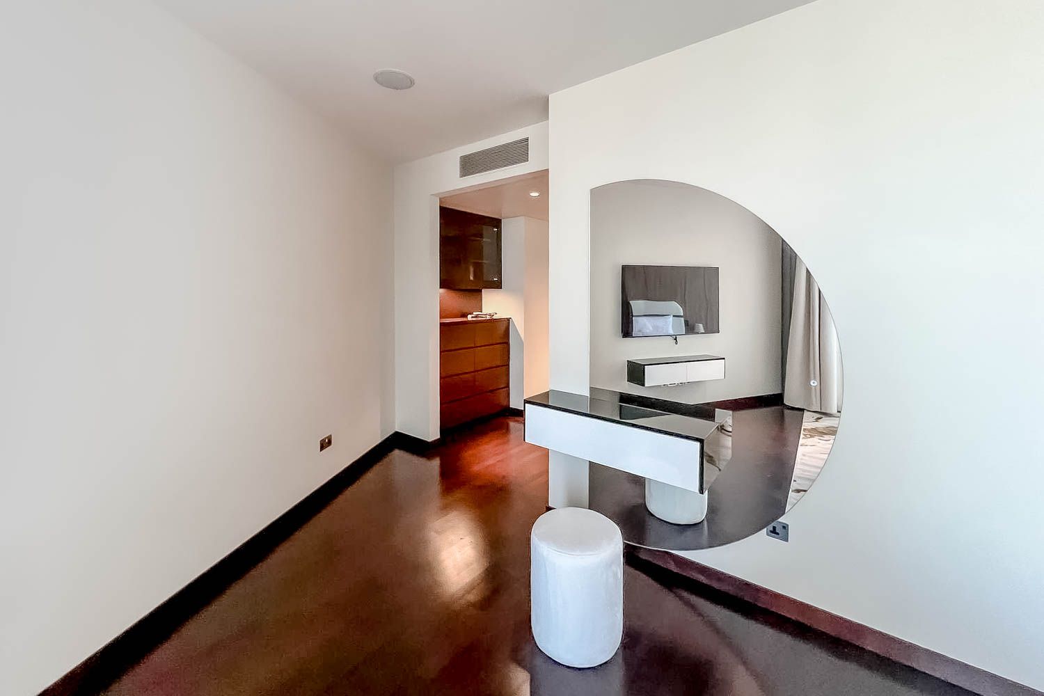 1 Bedroom Apartment in Burj Khalifa Zone 2B