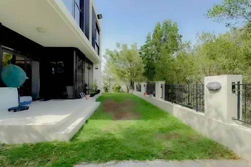 6 Bedrooms Villa in Longview