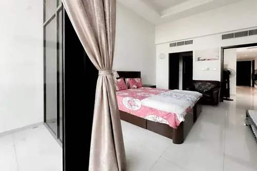 6 Bedrooms Villa in Longview