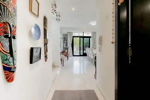 6 Bedrooms Villa in Longview