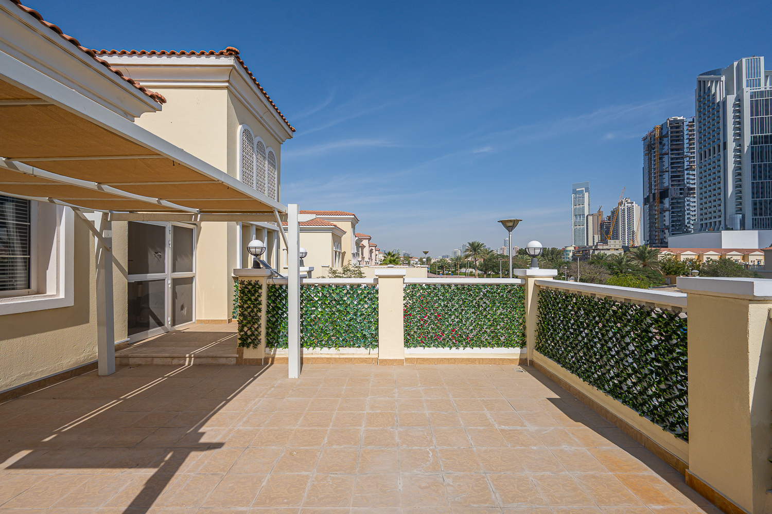 2 Bedrooms Villa in District 2D