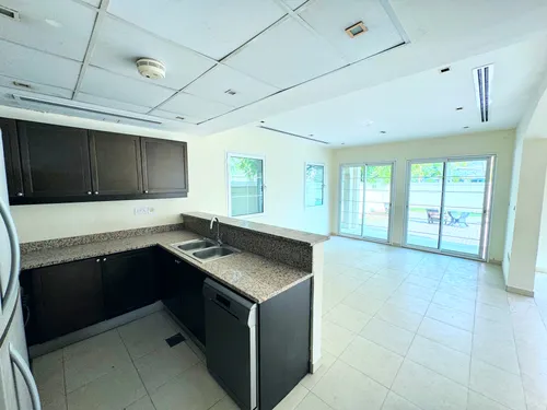 2 Bedrooms Villa in District 2D