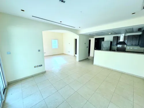 2 Bedrooms Villa in District 2D