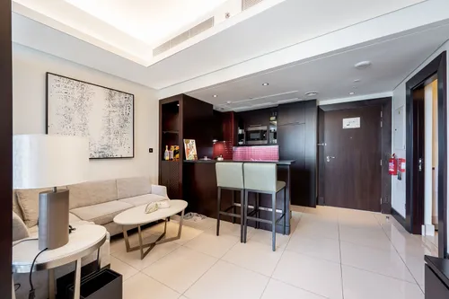 Address | High Floor | Boulevard View | Vacant