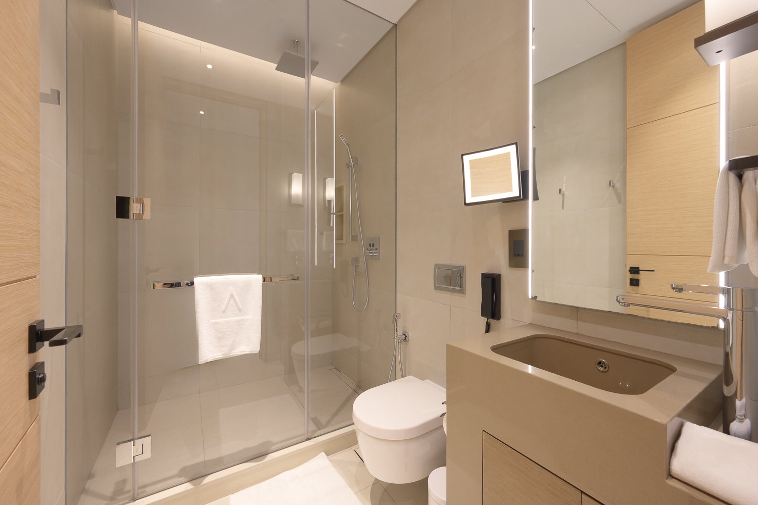 3 Bedrooms Apartment in Jumeirah Gate Tower 2