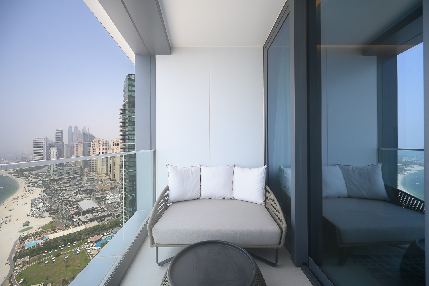 3 Bedrooms Apartment in Jumeirah Gate Tower 2