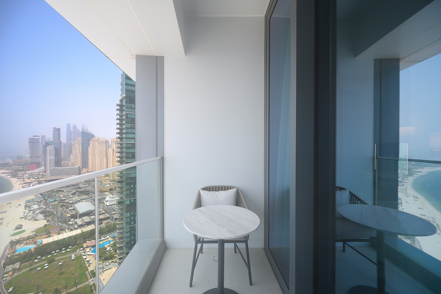 3 Bedrooms Apartment in Jumeirah Gate Tower 2