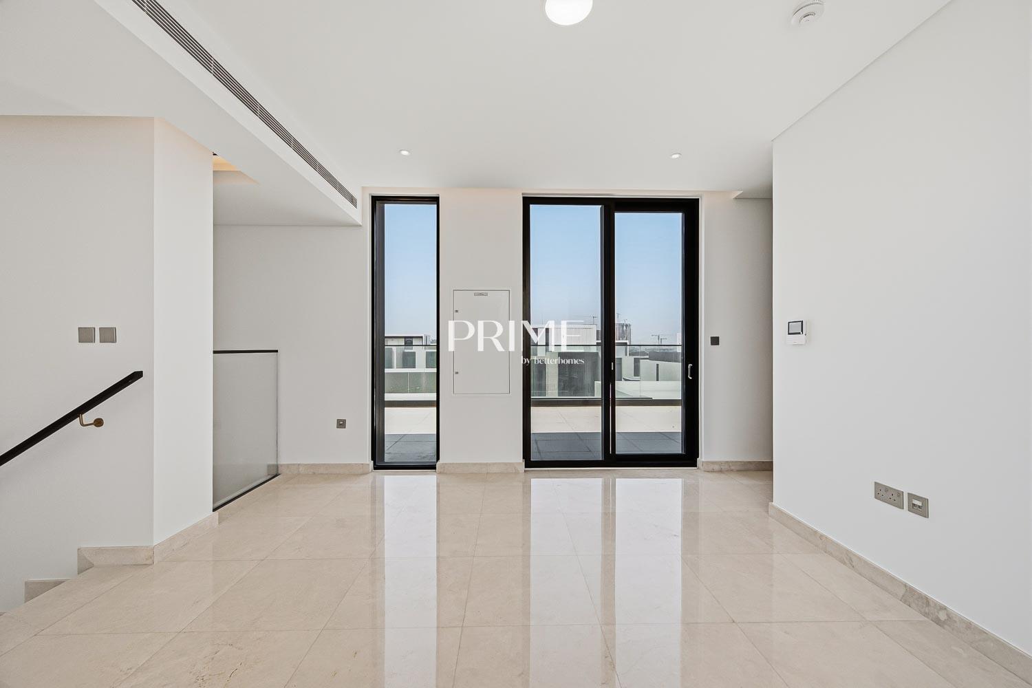5 Bedrooms Villa in Palm Hills