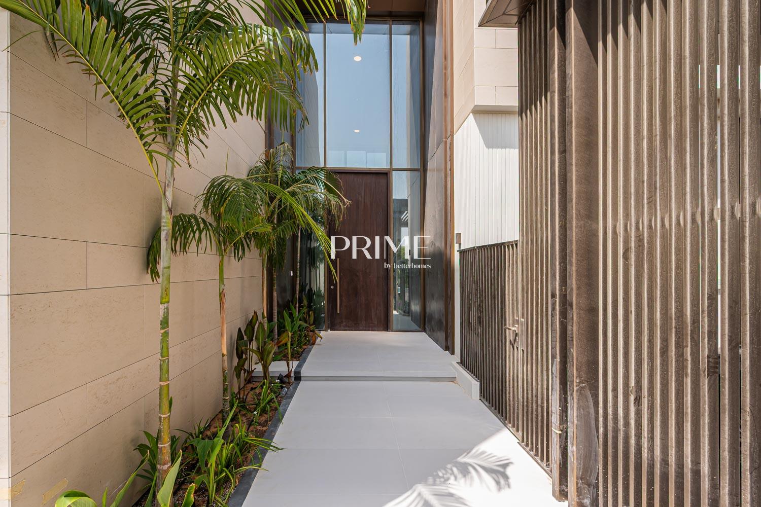 5 Bedrooms Villa in Palm Hills