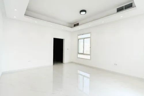 5 Bedrooms Villa in Al Mizhar 2