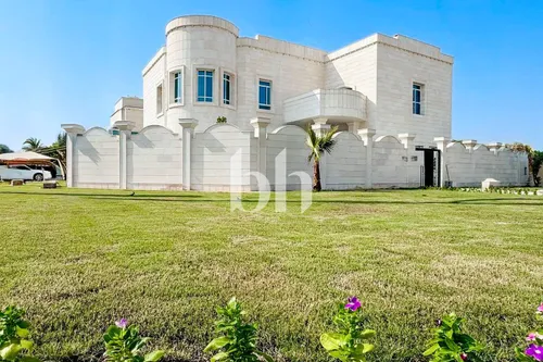 Stunning | Fully Upgraded Villa | Al Mezhar 2