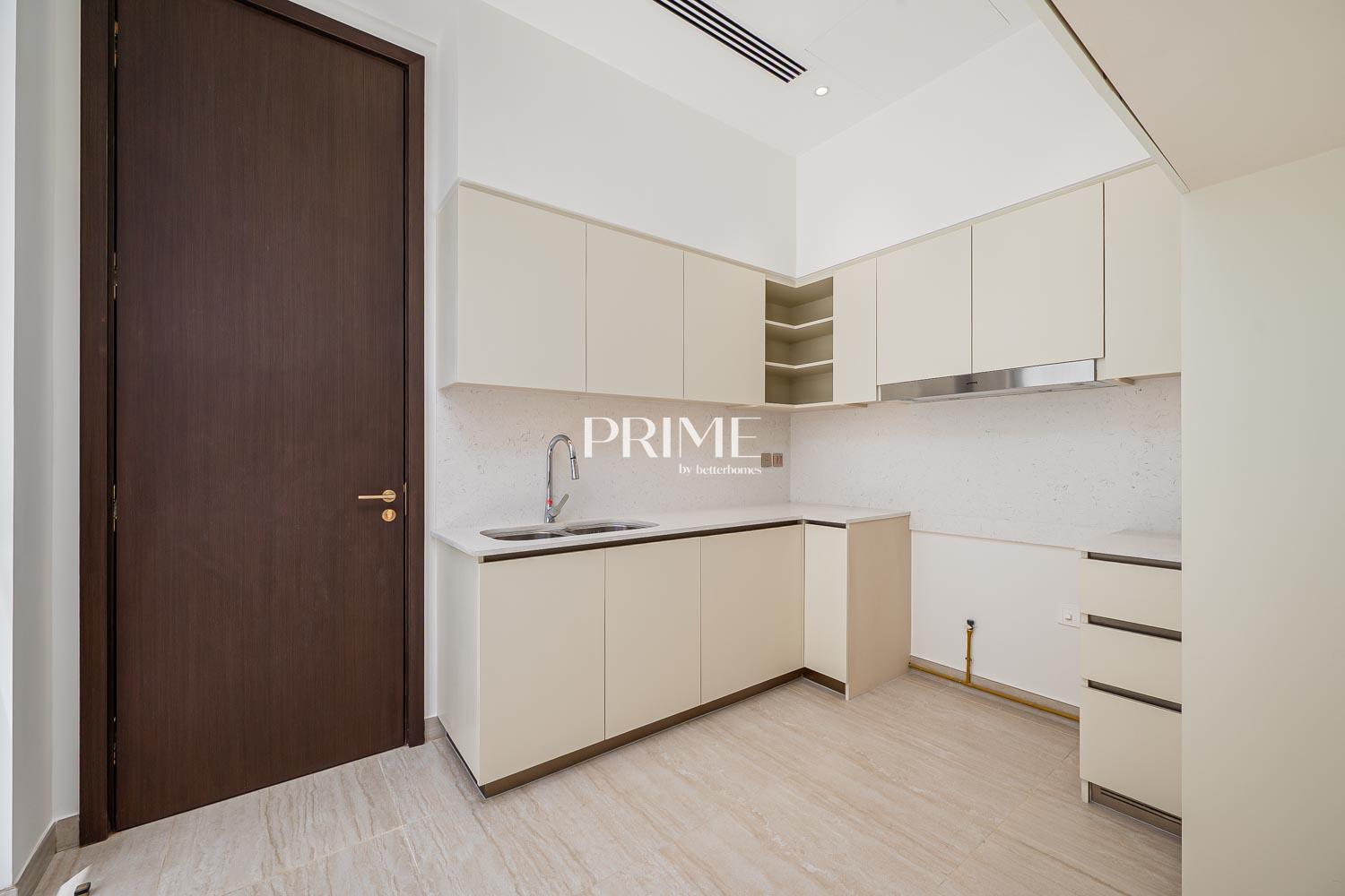 5 Bedrooms Villa in Palm Hills