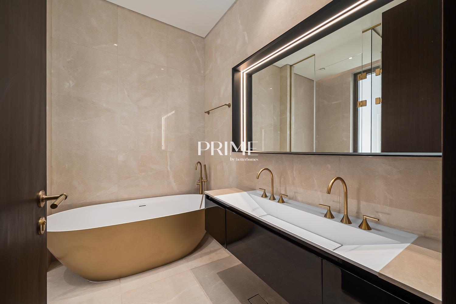 5 Bedrooms Villa in Palm Hills