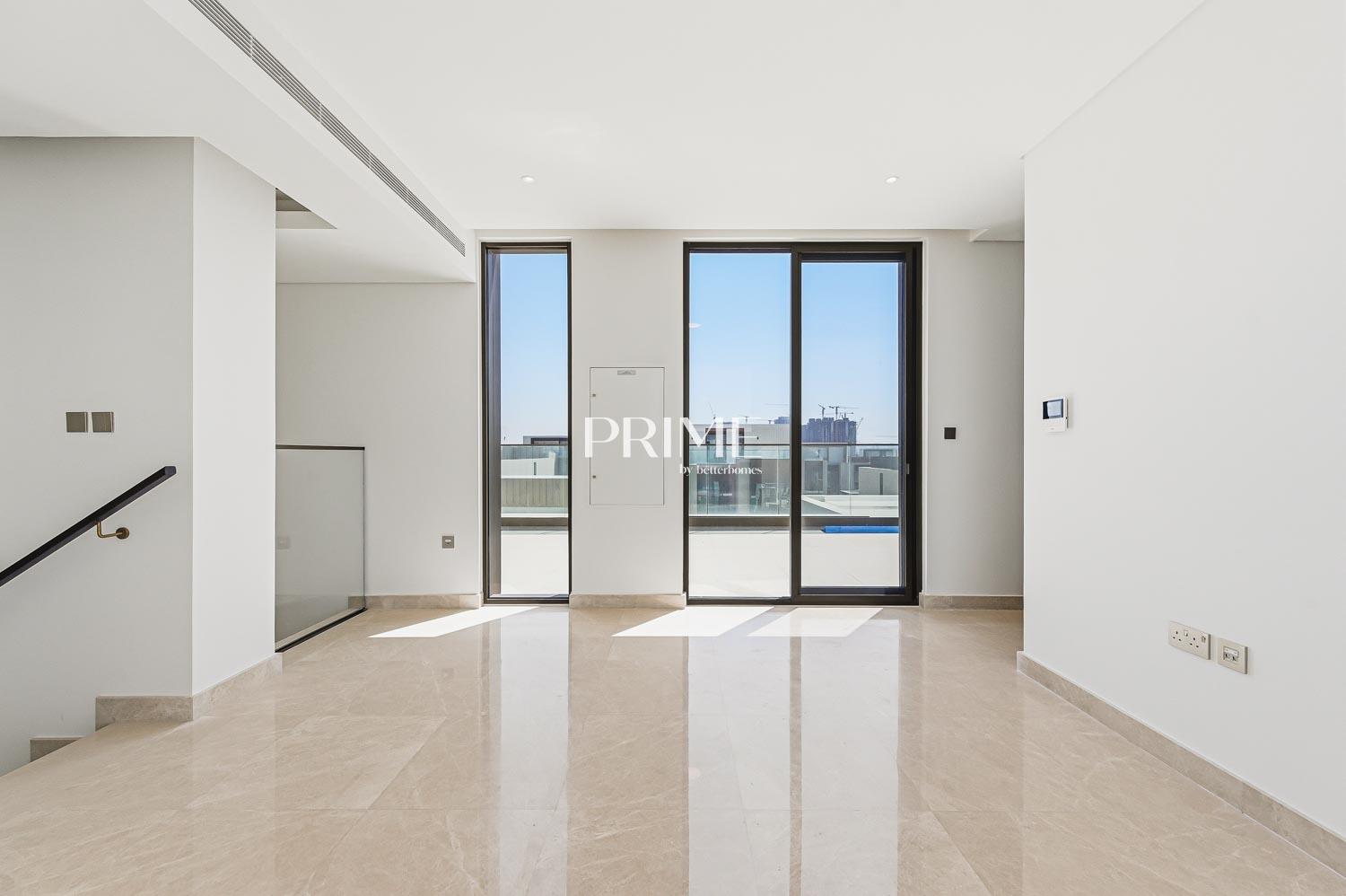 5 Bedrooms Villa in Palm Hills