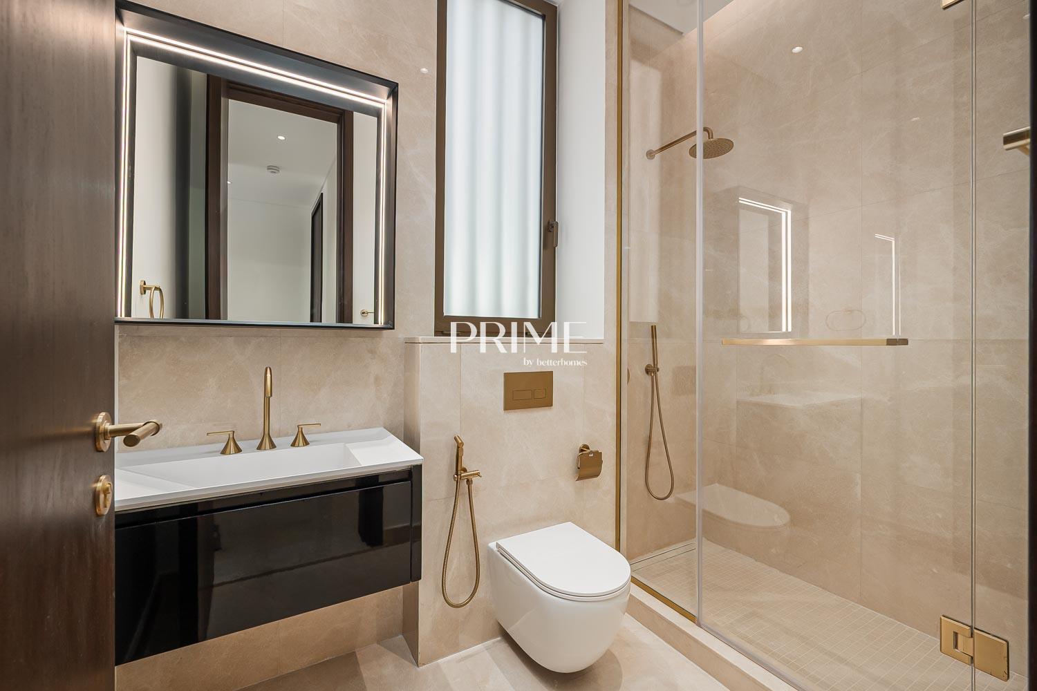 5 Bedrooms Villa in Palm Hills