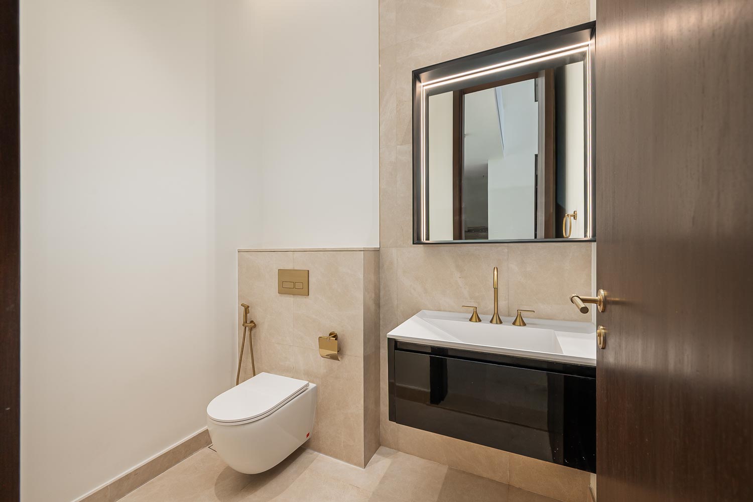 5 Bedrooms Villa in Palm Hills