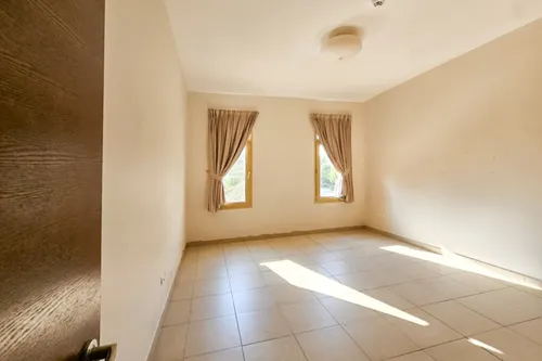 4 Bedrooms Villa in Golf Gardens