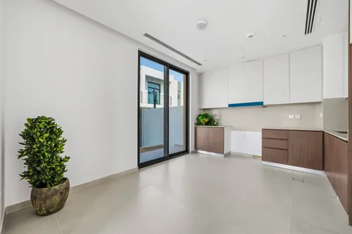 4 Bedrooms Villa in Greenviews 2