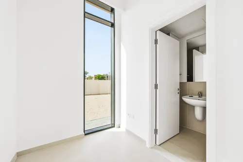 4 Bedrooms Villa in Greenviews 2