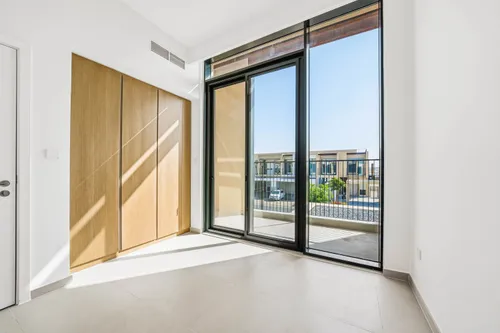 4 Bedrooms Villa in Greenviews 2