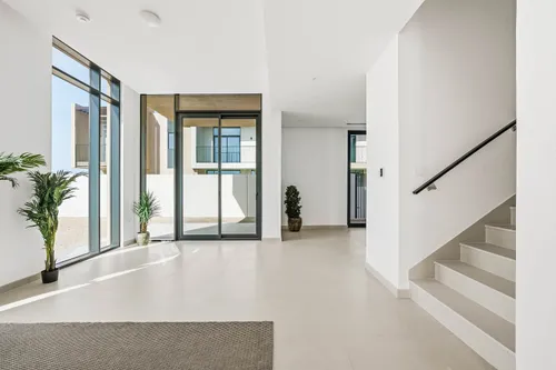 4 Bedrooms Villa in Greenviews 2