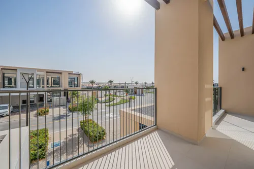 4 Bedrooms Villa in Greenviews 2