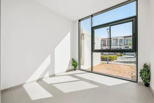 4 Bedrooms Villa in Greenviews 2