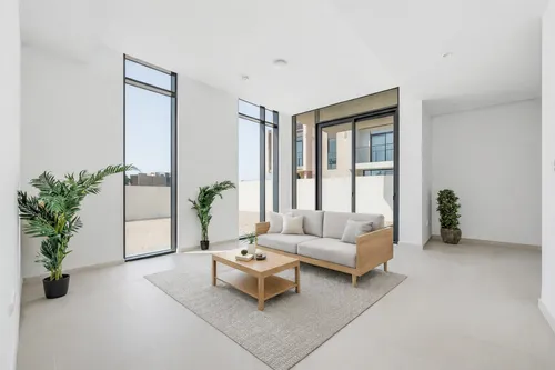 4 Bedrooms Villa in Greenviews 2