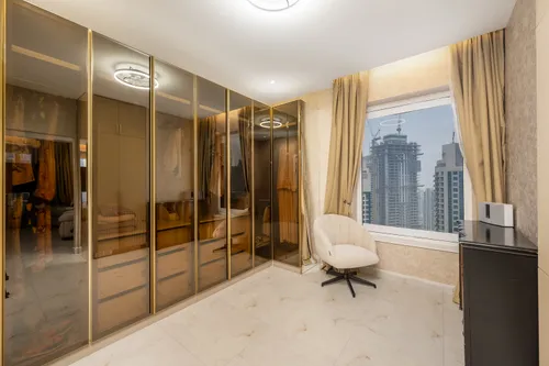 4 Bedrooms Apartment in Murjan 5