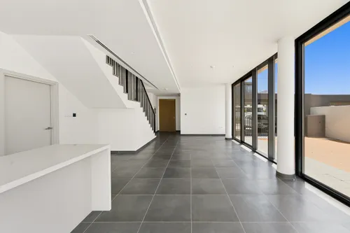 4 Bedrooms Villa in June