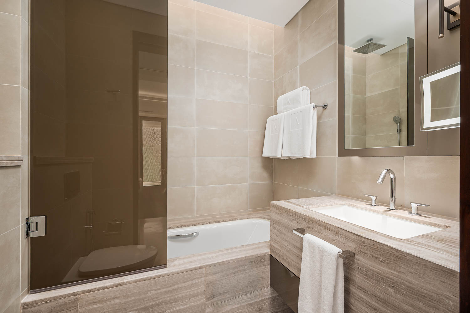 3 Bedrooms Hotel Apartment in Bridge Sky