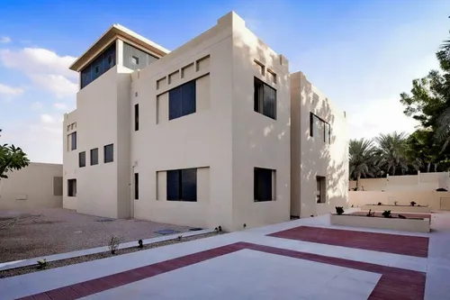 5 Bedrooms Villa in Sector E