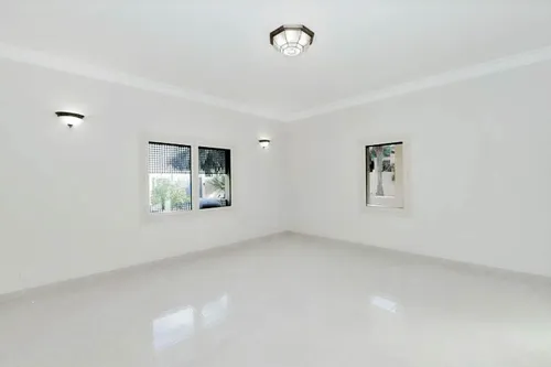 5 Bedrooms Villa in Sector E