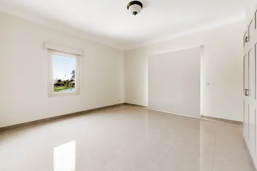 5 Bedrooms Villa in Sector E